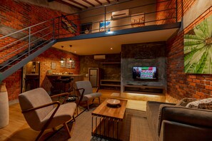 Minibar, décoration personnalisée, ameublement personnalisé