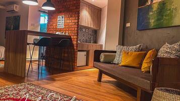 Family Studio Apartment | Private kitchenette