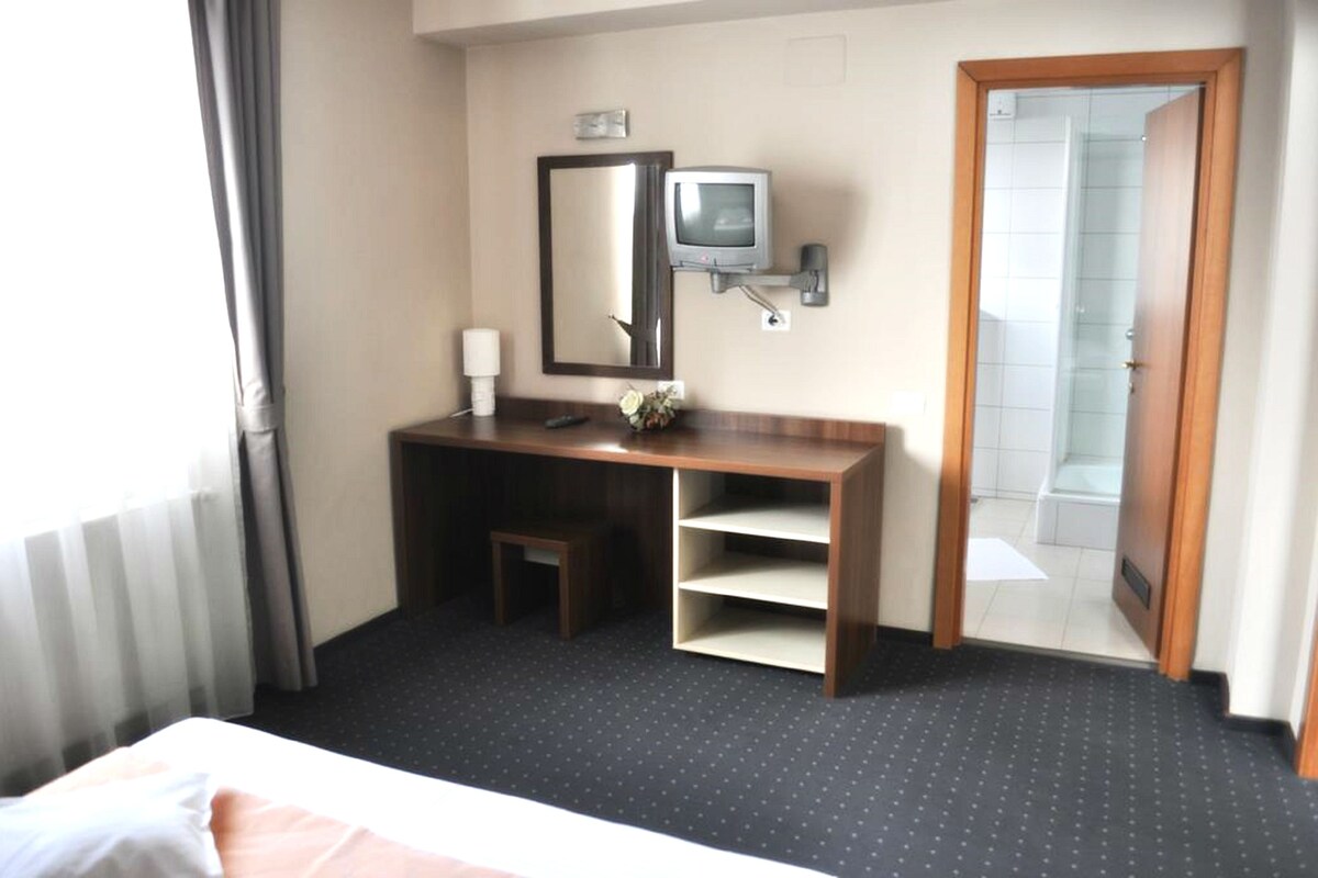 Classic Double Room, 1 King Bed, Non Smoking | Individually decorated, individually furnished, desk, blackout curtains