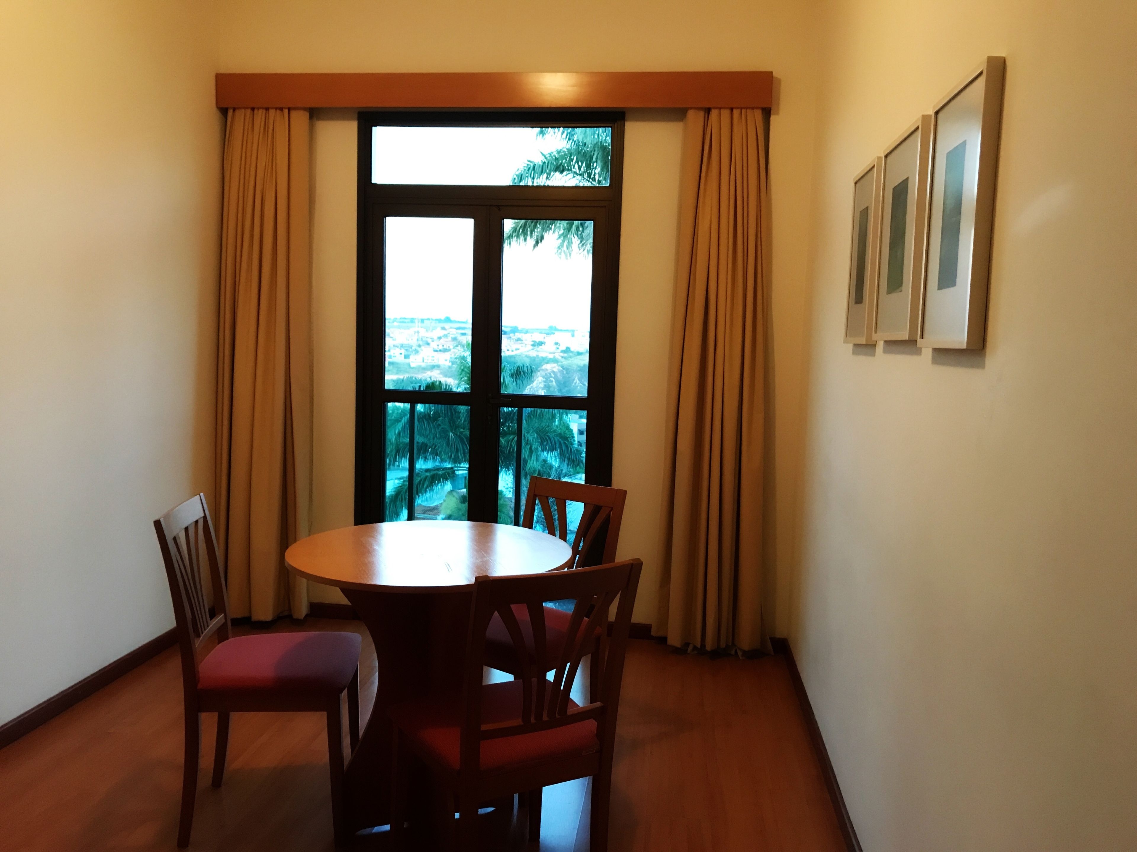 deluxe suite | balcony