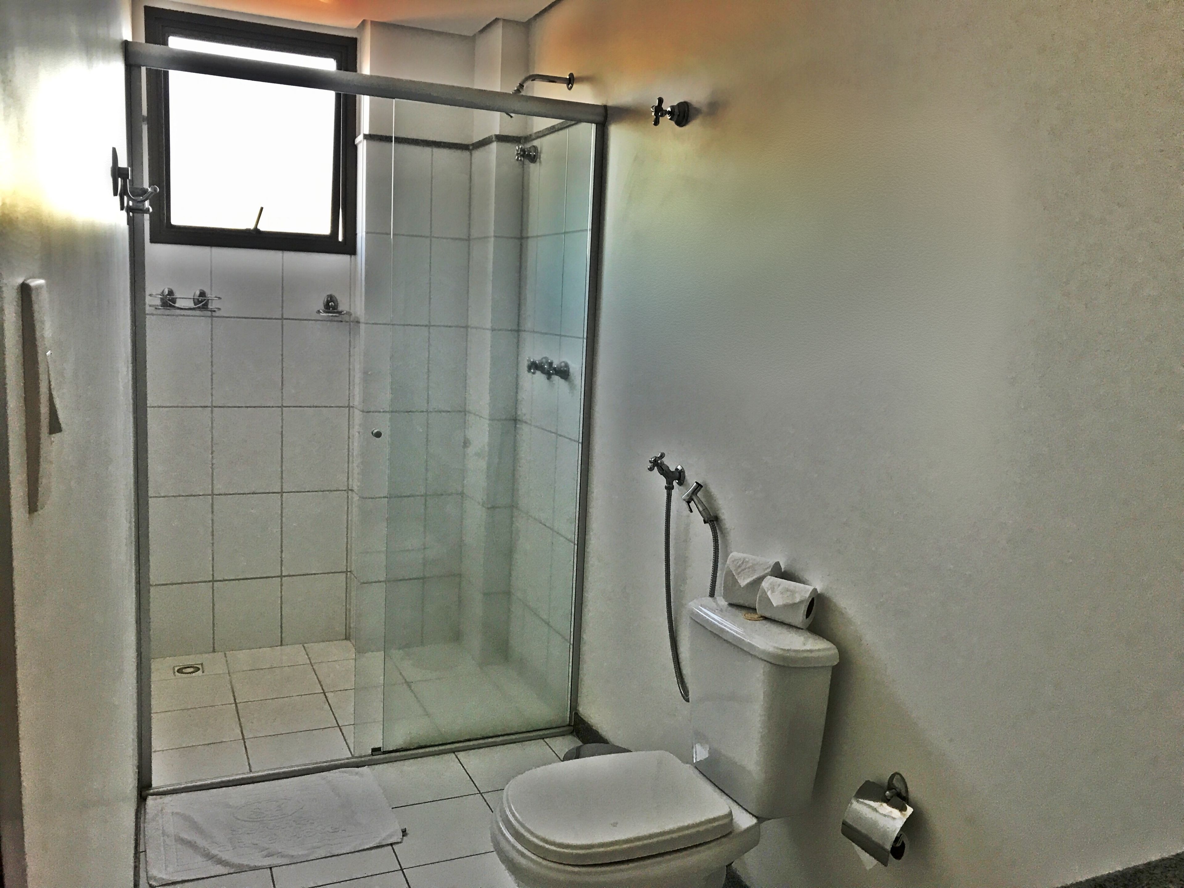 deluxe twin room | bathroom | shower, free toiletries, hair dryer, towels