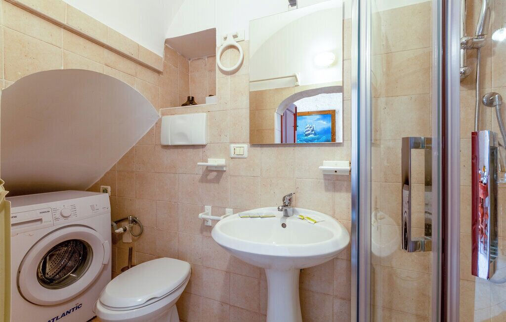 Exclusive-huoneisto, 1 makuuhuone, ilmastointi | Kylpyhuone | Suihku, pyyhkeet