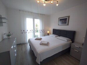 2 bedrooms, free WiFi, bed sheets, wheelchair access