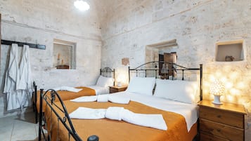 Executive Villa, 1 Bedroom, Air conditioning | 2 bedrooms, free WiFi, bed sheets