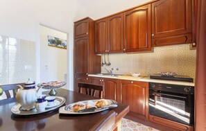 Exclusive Apartment, 1 Bedroom, Kitchen, Sea View | Private kitchen | Fridge, microwave, oven, stovetop - Appartamento La Rosa Dei Venti (Ostuni)