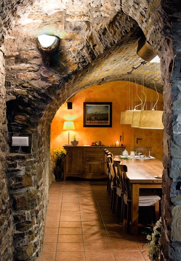 Se ofrece un desayuno bufé (7 EUR por persona)