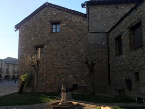 Exterior - Hotel Los Arcos (Ainsa)