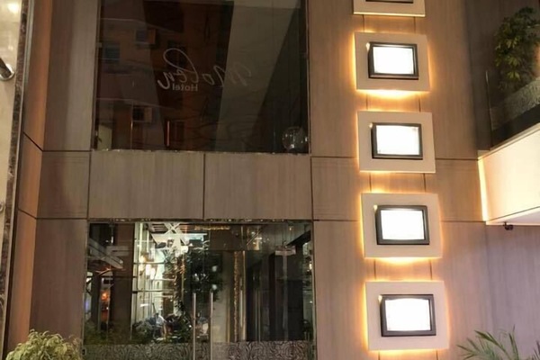 EntrĂ©e de lâhĂ©bergement