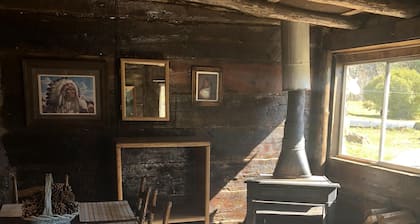 Rustic Cowboy-Cougar Cabin On the Pecos River