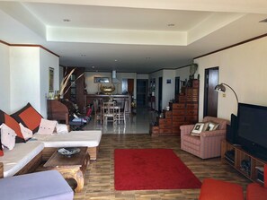 電視、乒乓球設施