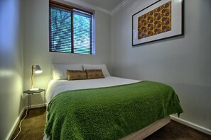 2 dormitorios, tabla de planchar con plancha, wifi y ropa de cama