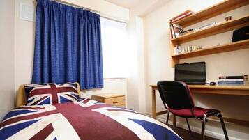 Single Room | Desk, free WiFi