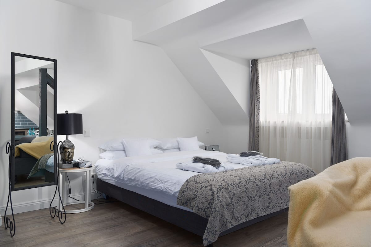 junior suite | egyptian cotton sheets, premium bedding, down duvets, pillow-top beds