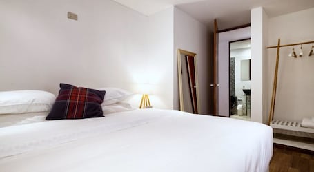 Double Room | Blackout drapes, free WiFi, bed sheets