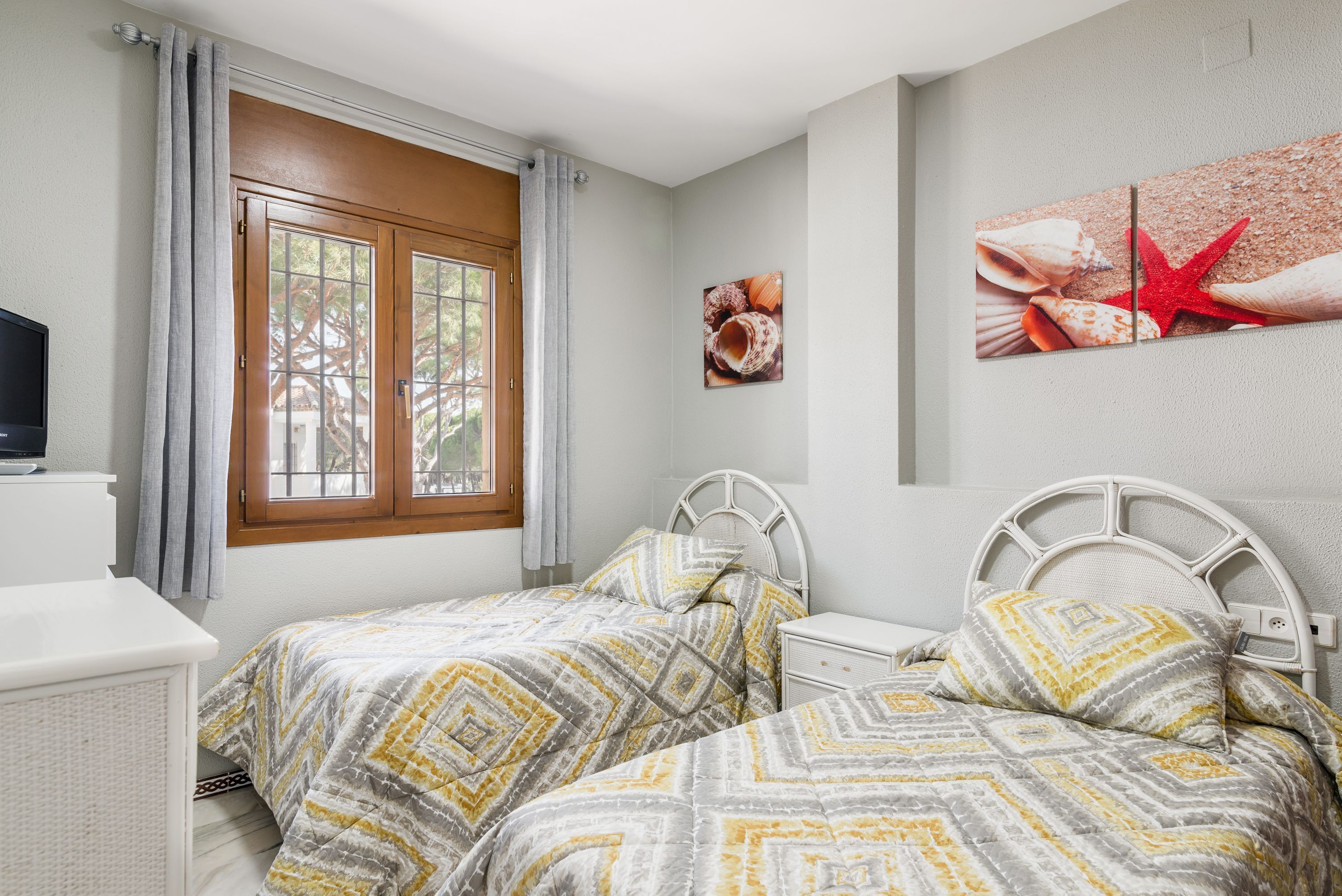 1 chambre, fer et planche à repasser, Wi-Fi gratuit, draps fournis