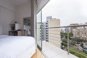 Deluxe Apartment | 3 bilik tidur, langsir/tirai gelap terus, seterika/papan seterika