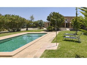 Pool - Poolside Garden Retreat in Búger (Búger)