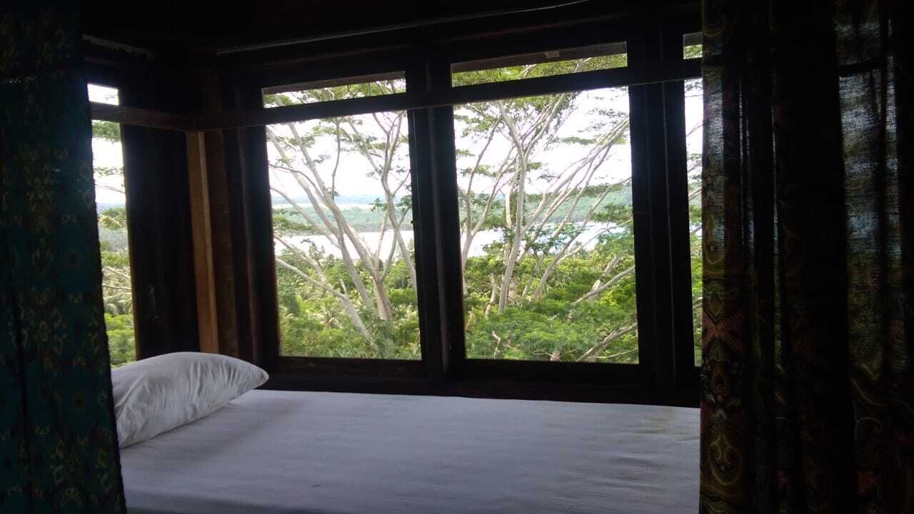 A Quiet,  Peaceful, Nature All Around, Hill Top Villa Overlooking Indian Ocean