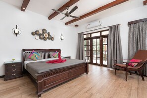 6 Schlafzimmer, Zimmersafe, Bügeleisen/Bügelbrett, kostenloses WLAN