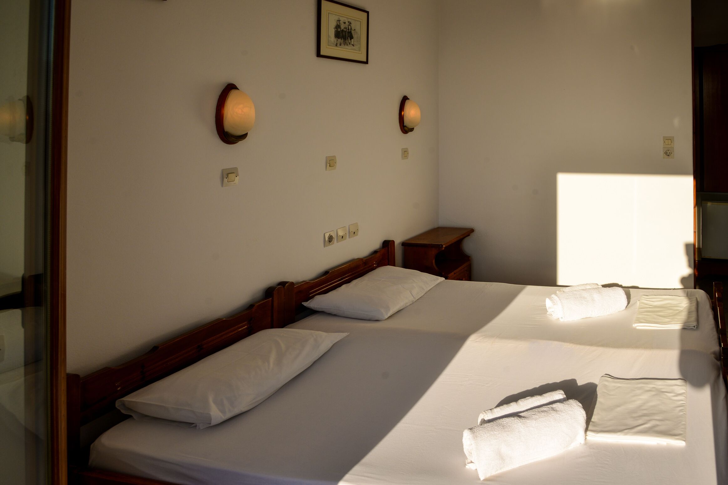 Ios great Sea view studio next to nightlife for 2