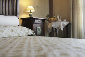 1 bedroom, WiFi, bed sheets - Nonno Federico Suite with Private Terrace (Marsala)