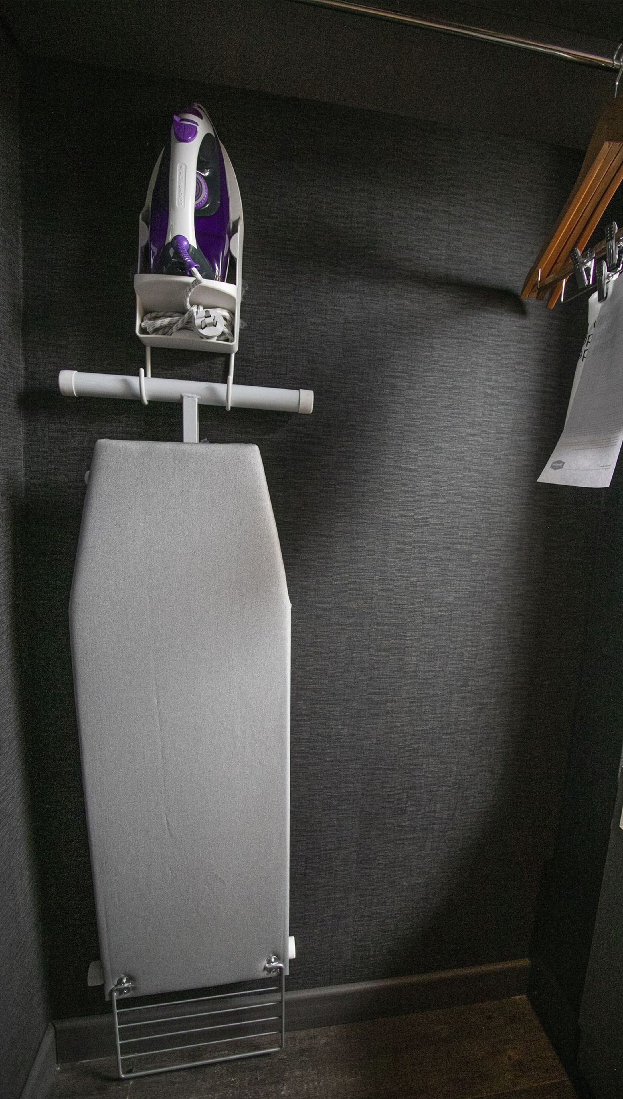 room, 1 king bed, city view | iron/ironing board