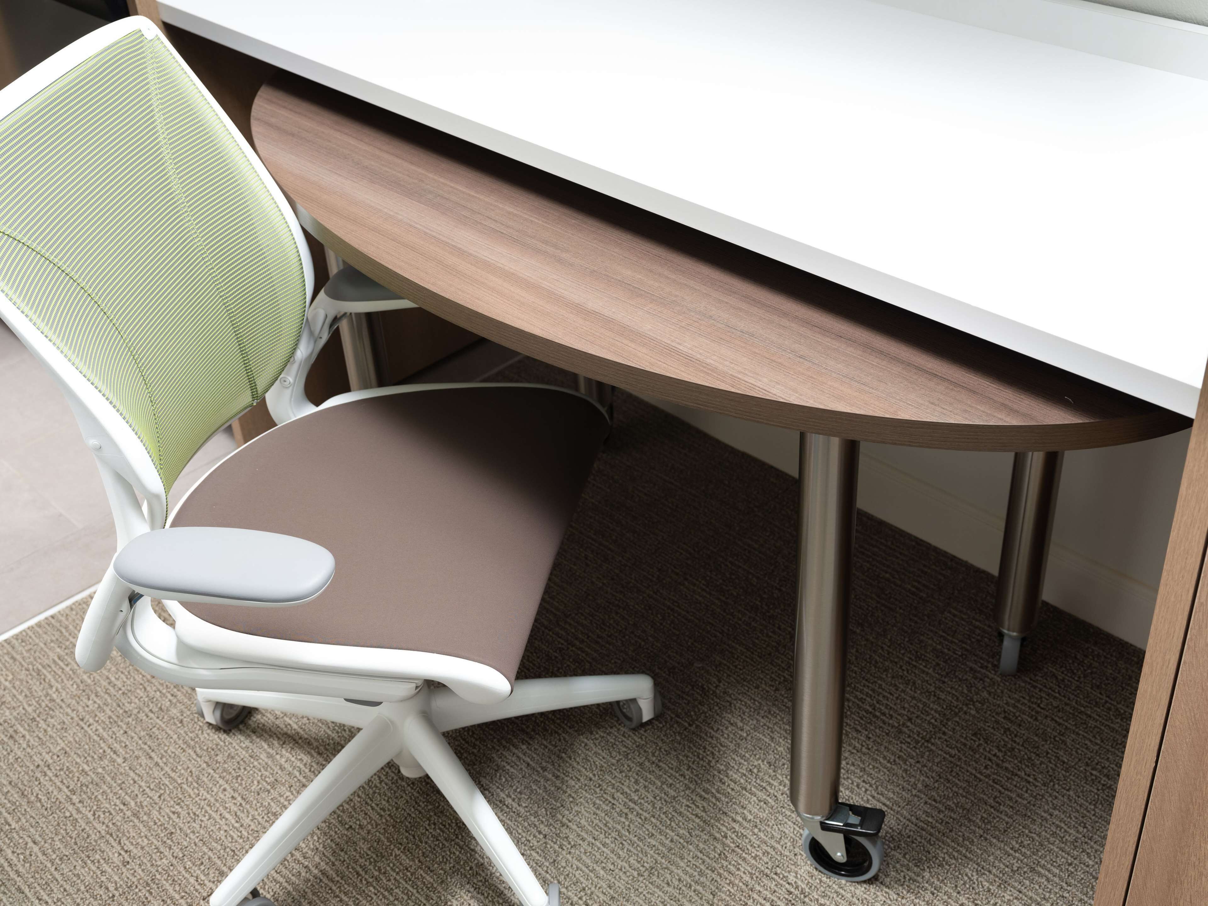 in-room safe, desk, laptop workspace, blackout curtains