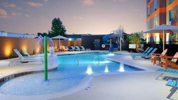 Seasonal outdoor pool, pool umbrellas, sun loungers