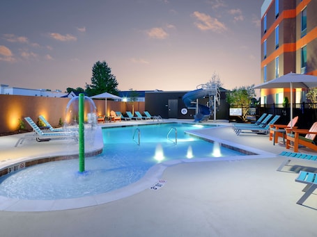 ์์ฆ๋ณ๋ก ์ด์๋๋ ์ผ์ธ ์์์ฅ, 11:00 ~ 20:00 ์คํ, ์์์ฅ ํ๋ผ์, ์ผ๊ด์ ์์