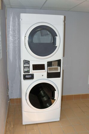 Interior - Clarion Pointe Jacksonville Near Camp Lejeune (Jacksonville)