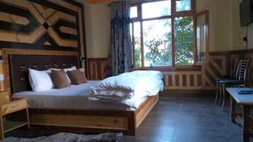 9 bedrooms, free WiFi, bed sheets