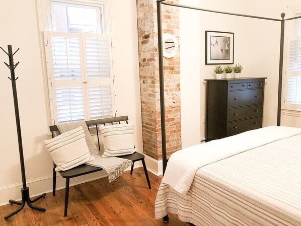 6 soverom, strykejern/-brett, reiseseng for barn og internettilgang