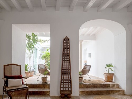 Hommyhomme Castellar Luxury