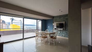 Apartamento (Krund) | Comedor