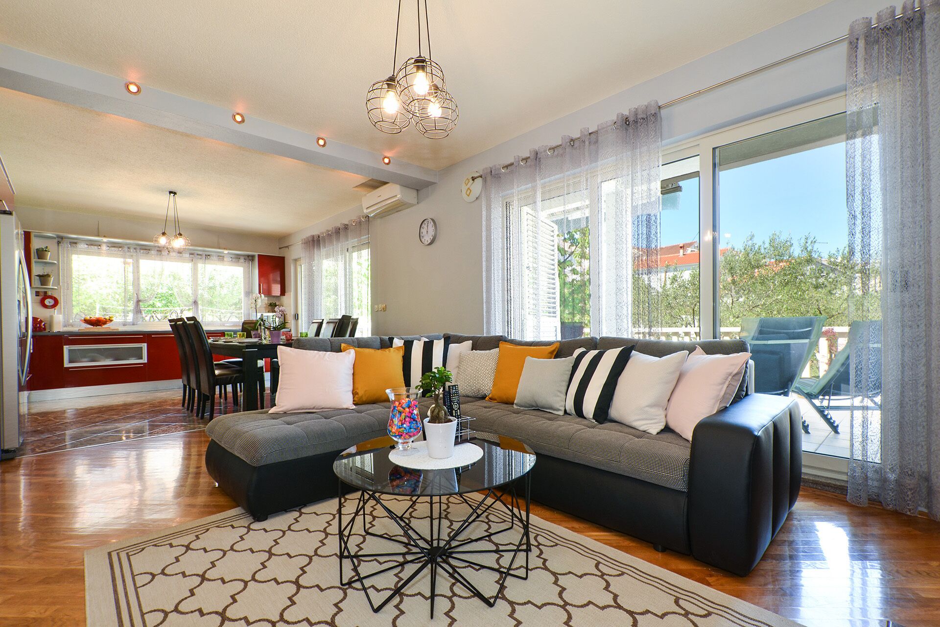 電視、乒乓球設施