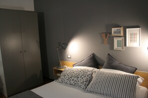 1 chambre, bureau, accès au Wi-Fi (inclus), literie fournie