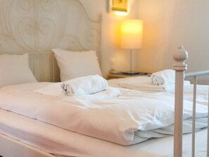 2 habitaciones, tabla de planchar con plancha, cuna de viaje y wifi 