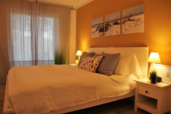 9 bedrooms, iron/ironing board, free WiFi, bed sheets