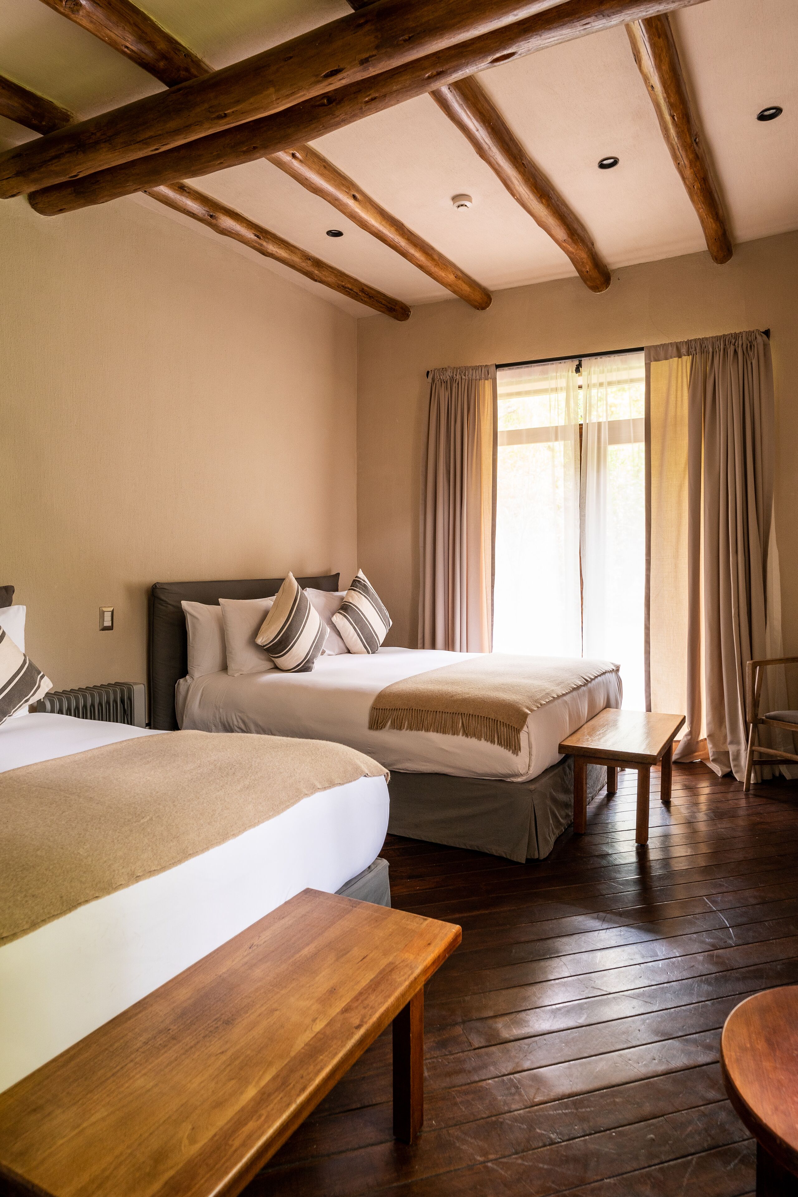 premium bedding, free wifi, bed sheets