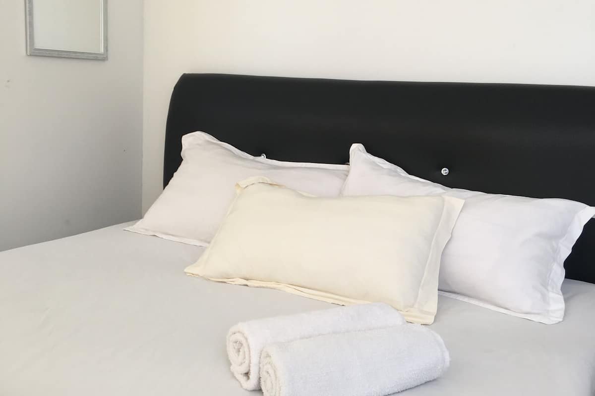 basic double room | room amenity