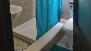 Appartement, 2 chambres | Salle de bain