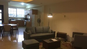 Appartement, 2 chambres | Aire de séjour