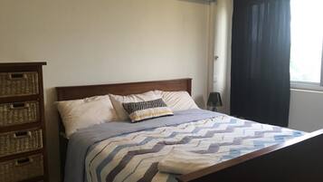 Double Room | Meja, seterika/papan seterika, Wi-fi percuma