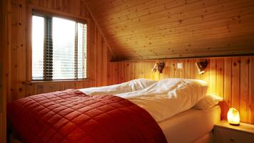 Lodge, 8 Bedrooms | 8 soveværelser, mørklægningsgardiner, lydisolering, gratis Wi-Fi