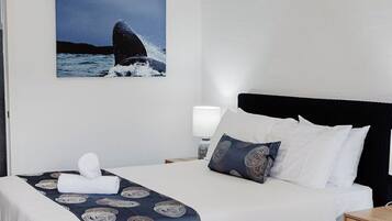 Standard Double Room, 1 Queen Bed, Non Smoking | Premium bedding, blackout drapes, WiFi, bed sheets