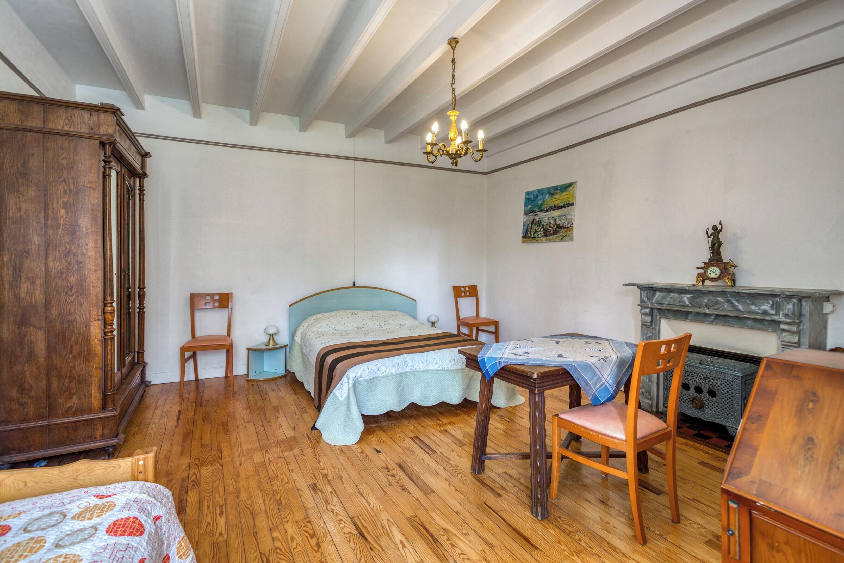 3 slaapkamers, reisbedje, gratis wifi, beddengoed
