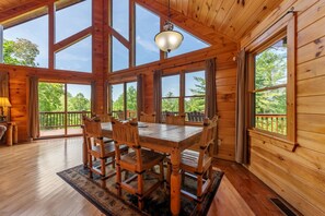Dining - Mountain High Lodge - Mineral Bluff (Mineral Bluff)