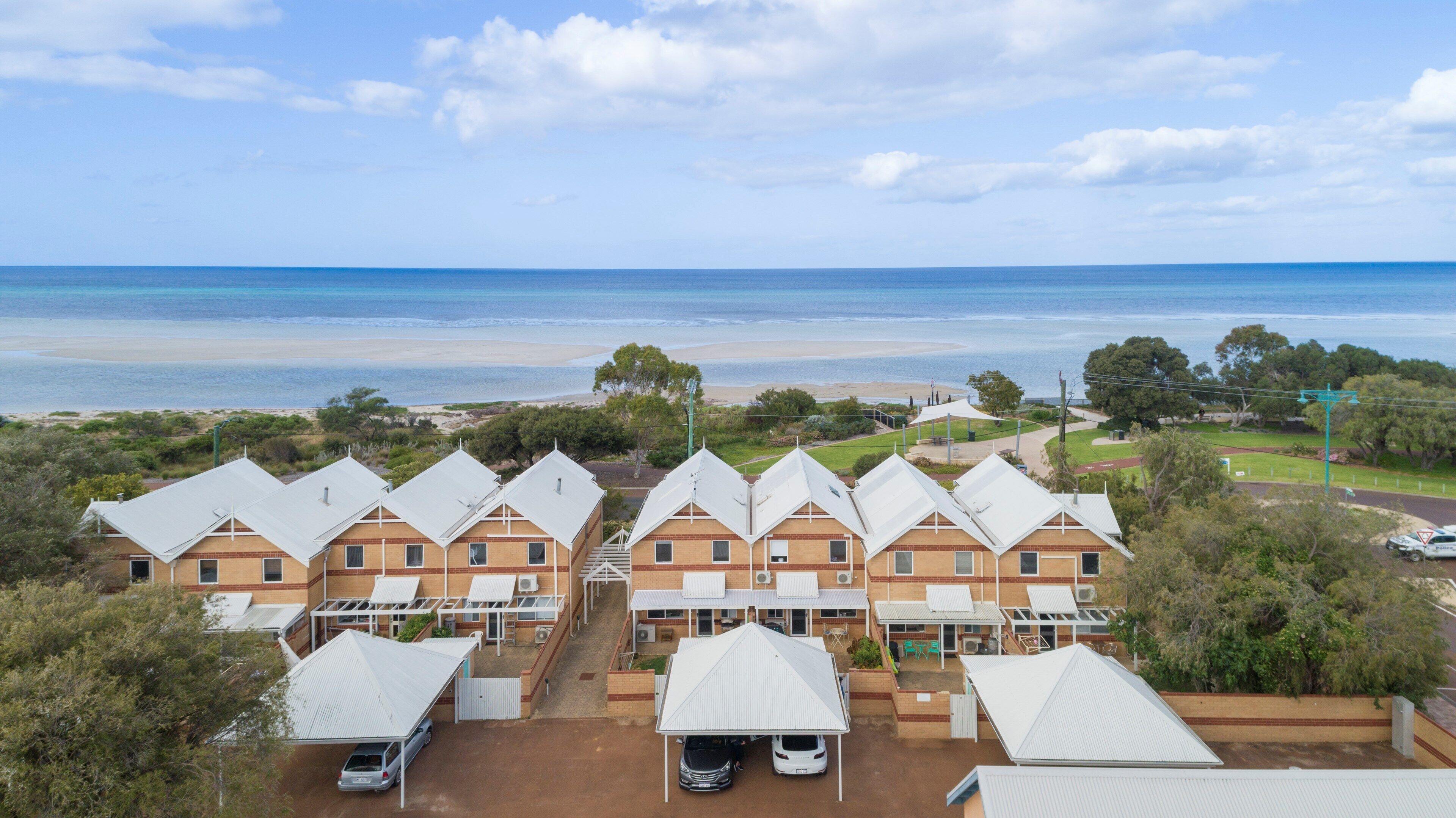 Beach Side Getaway- Free WIFI — image 4