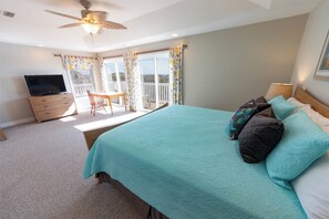 5 bedrooms, desk, iron/ironing board, travel crib - BEACHFRONT Beauty in the Dunes!!, 5BR/4BA Sleeps 10, 3 Community Pools! (St. George Island)