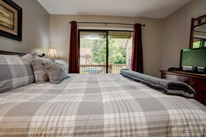 3 habitaciones, tabla de planchar con plancha, wifi y ropa de cama